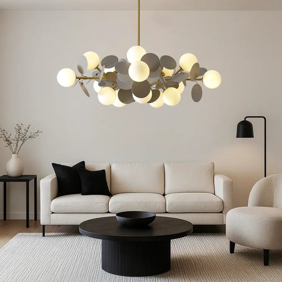 LumoraLicht Moderner Kronleuchter mit runden Glaskugeln - LumoraLicht