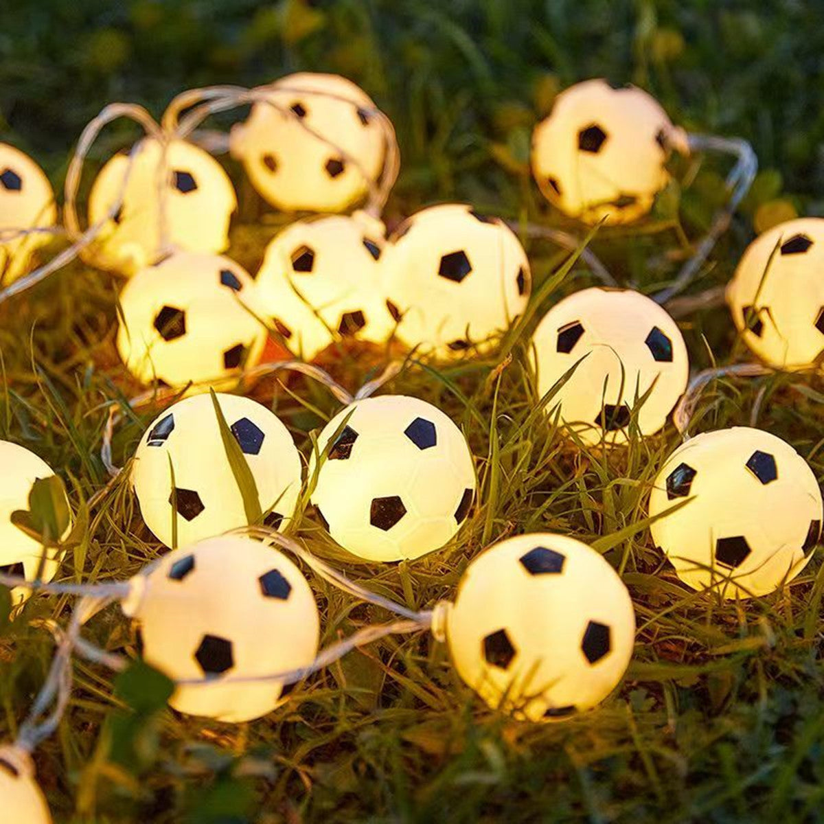 LumoraLicht Kreative Fußball-Design LED Lichterkette für Garten, Terrasse, Fanparty - Gartenleuchte warmweiß/RGB,IP44,PC-Kunststoff
