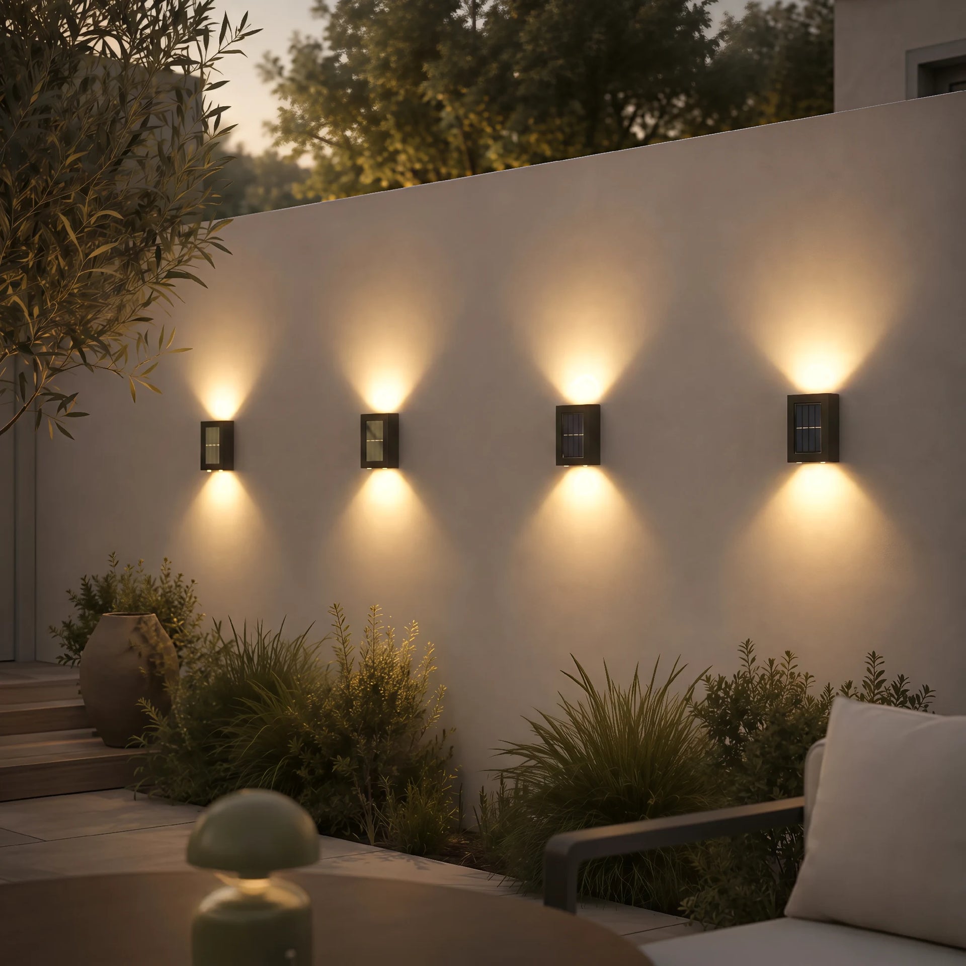 LumoraLicht Moderne Solar LED Wandleuchte für Garten, Terrasse - Wandlampe kabellos,Akku,warmweiß