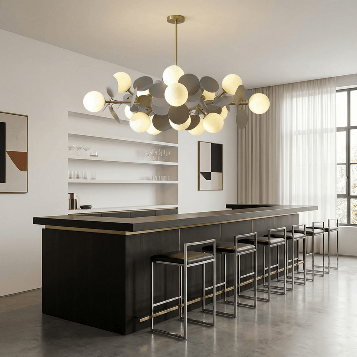 LumoraLicht Moderner Kronleuchter mit runden Glaskugeln - LumoraLicht